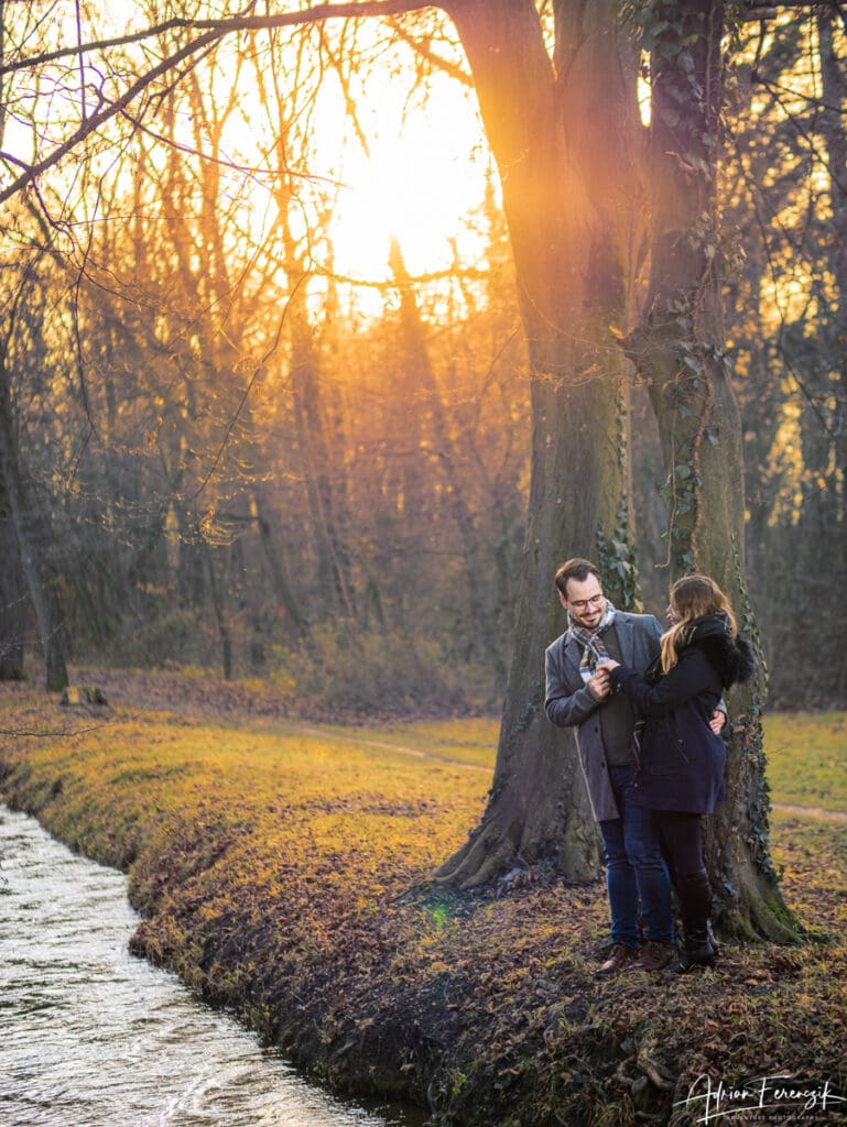 Verlobungsfotos Wiener Neustadt im Akademiepark