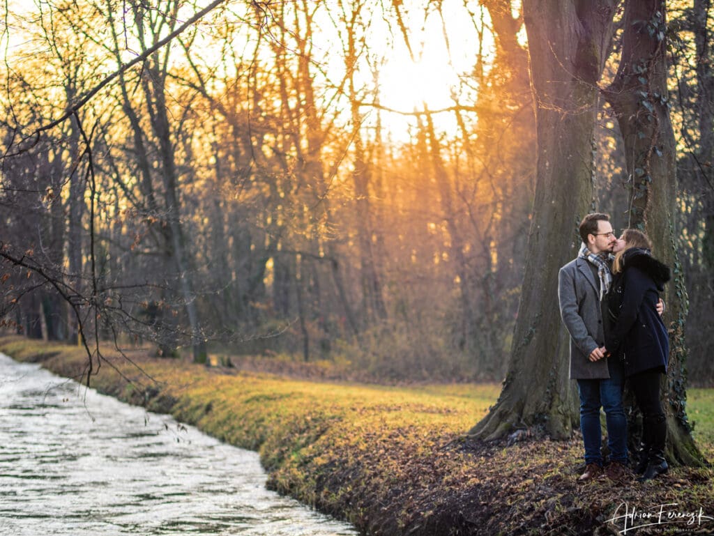 Verlobungsfotos Wiener Neustadt im Akademiepark