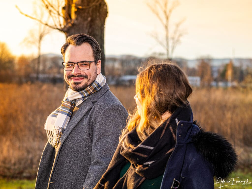 Verlobungsfotos Wiener Neustadt im Akademiepark