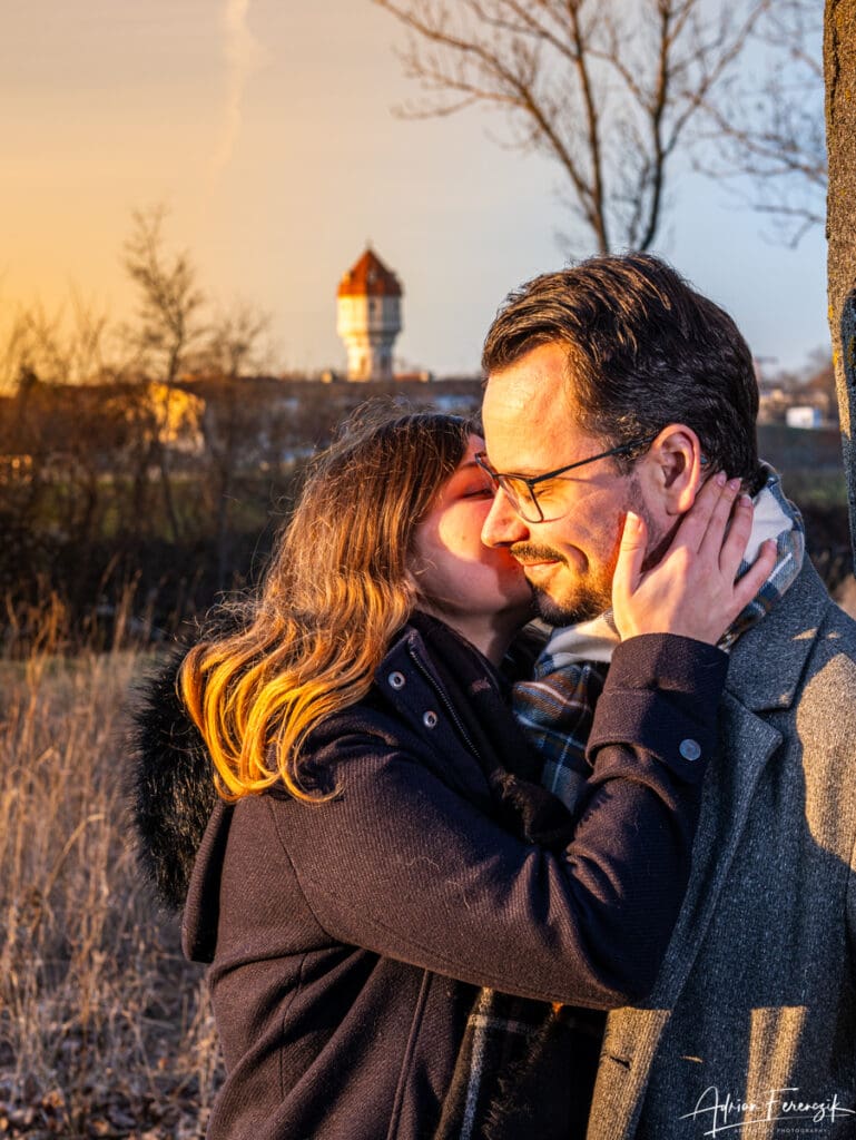 Verlobungsfotos Wiener Neustadt im Akademiepark