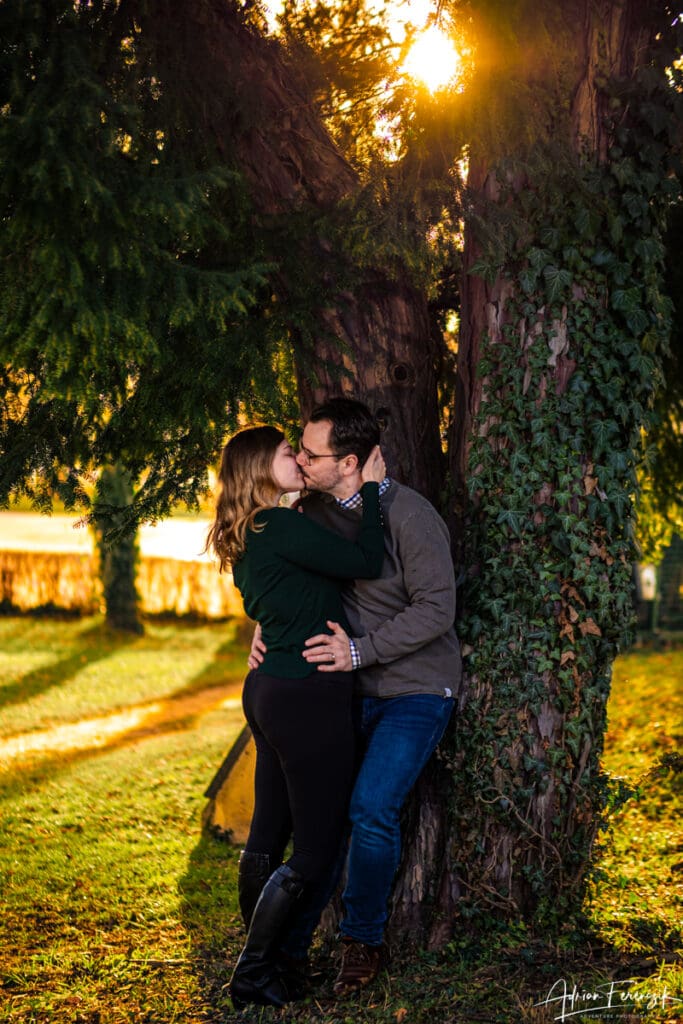 Verlobungsfotos Wiener Neustadt im Akademiepark